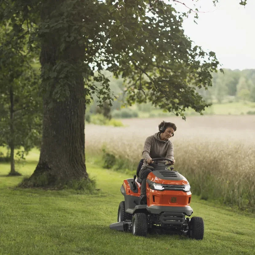 Husqvarna TS 215T Garden Tractor